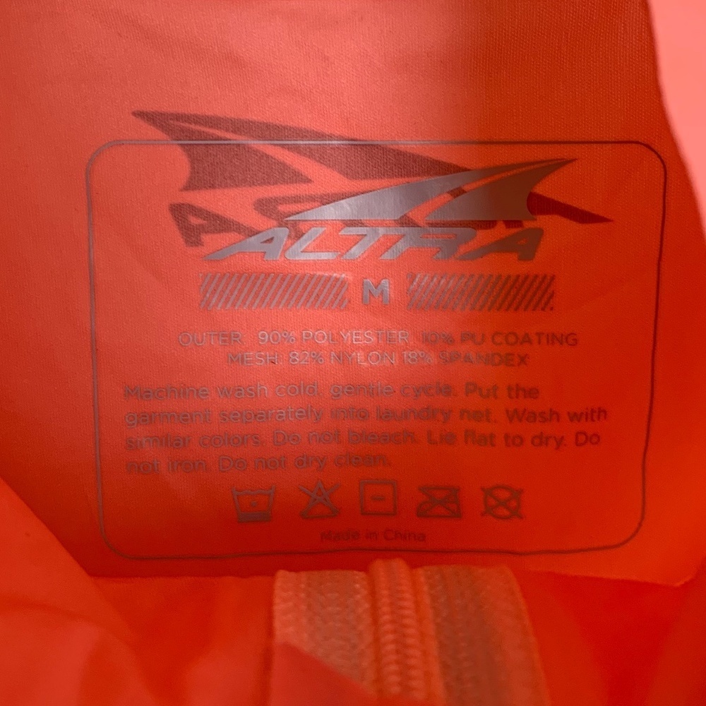 NWOT Altra Peach Packable Half Zip Pullover Jacket - Picture 4 of 9